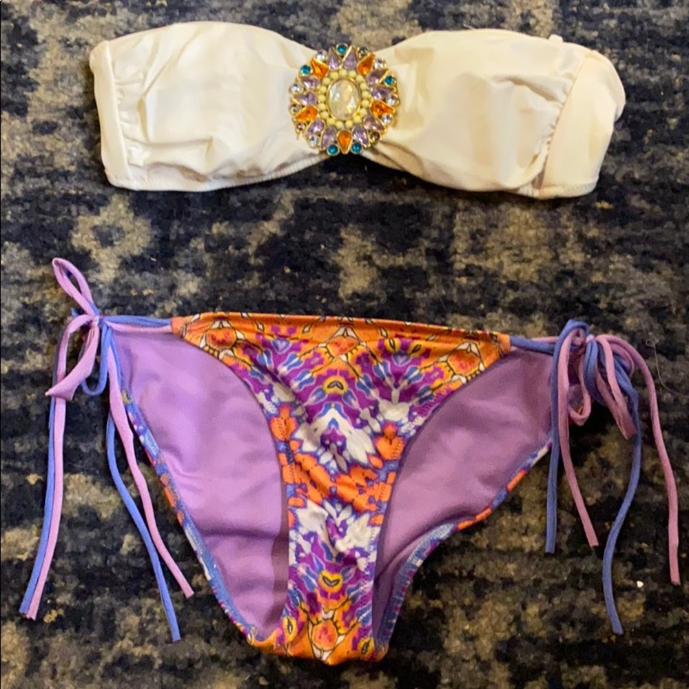 Victoria’s Secret bikini